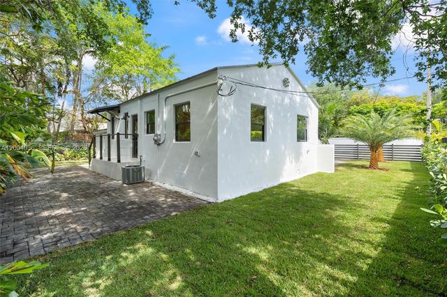 666 NE 62nd St, Miami, FL 33138