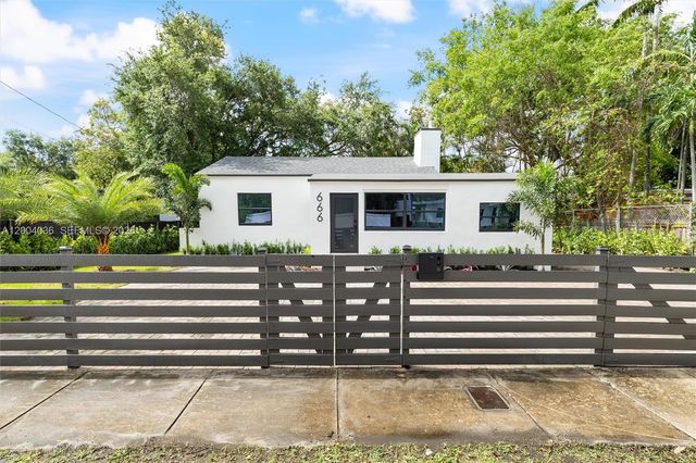 666 NE 62nd St, Miami, FL 33138
