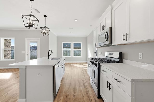 313 Thornbird Loop, Enterprise, AL 36330