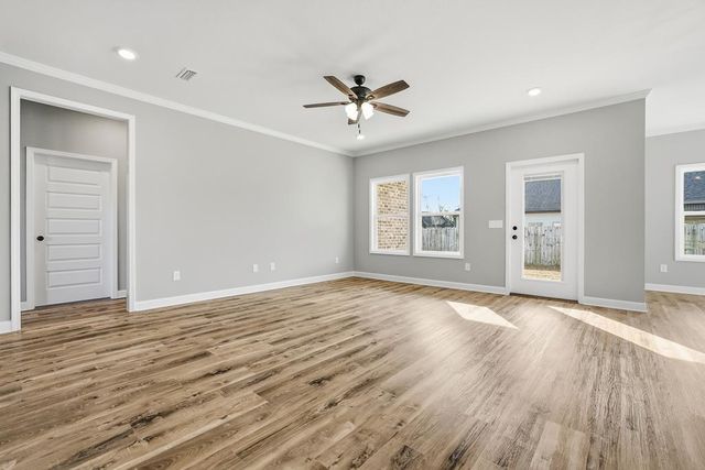 313 Thornbird Loop, Enterprise, AL 36330