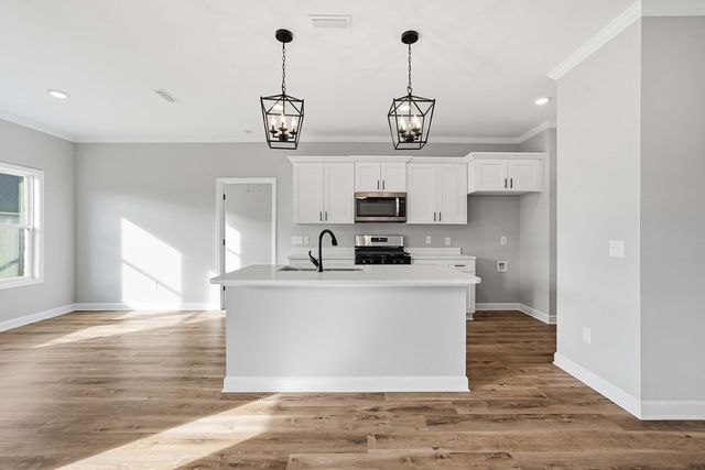 313 Thornbird Loop, Enterprise, AL 36330