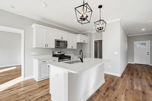 313 Thornbird Loop, Enterprise, AL 36330