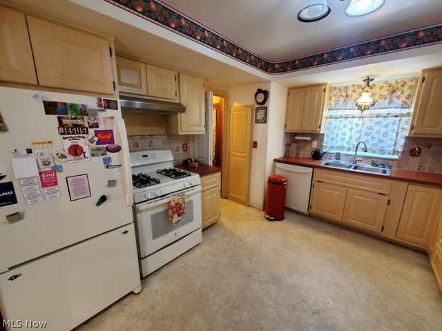 4616 Monticello Boulevard, South Euclid, OH 44143