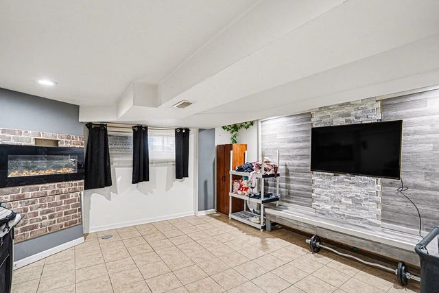 9047 S LAFLIN Street, Chicago, IL 60620