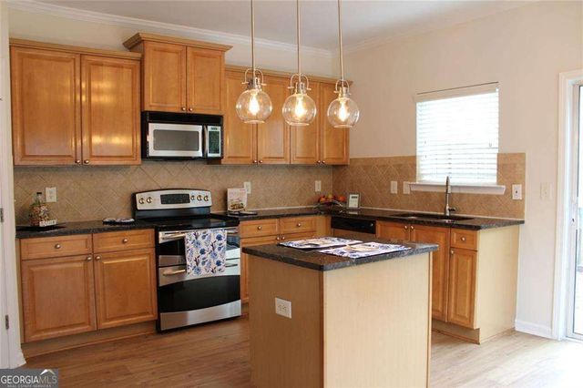 2059 Liberty Court NW, Atlanta, GA 30318