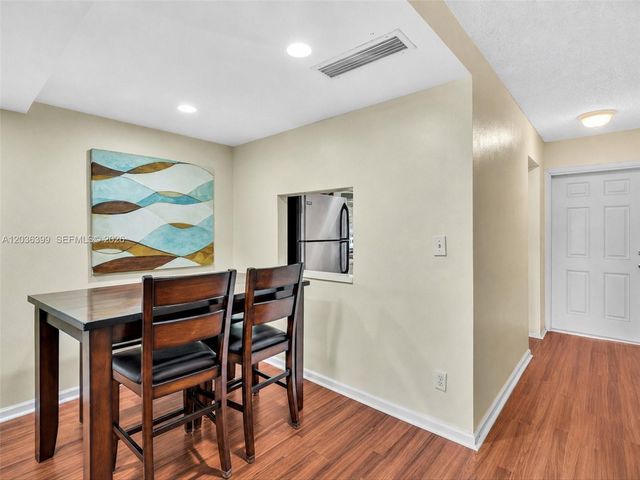 8902 Palm Tree Lane 8902, Pembroke Pines, FL 33024