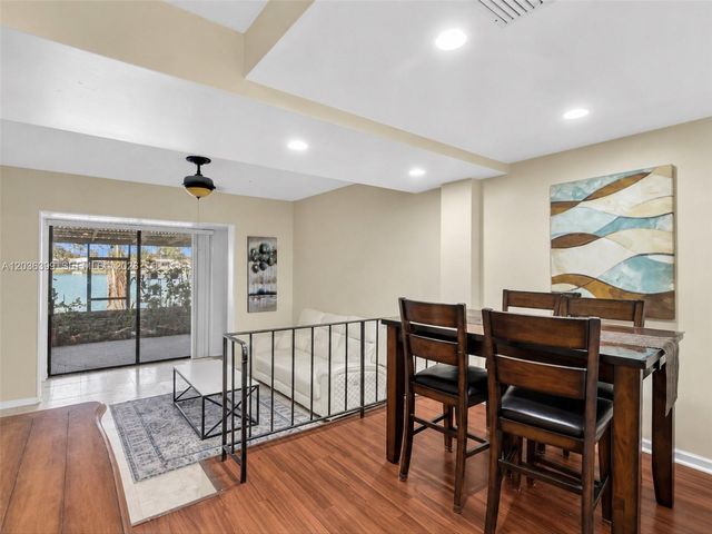8902 Palm Tree Lane 8902, Pembroke Pines, FL 33024