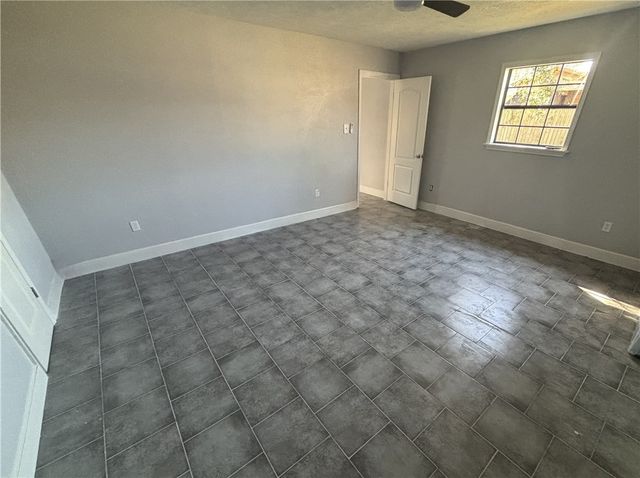 5721 Tanglewood Dr, Corpus Christi, TX 78412