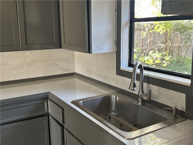 5721 Tanglewood Dr, Corpus Christi, TX 78412