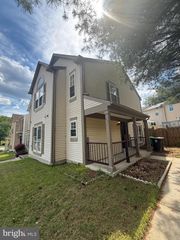 306 HILLSIDE TER, Landover, MD 20785