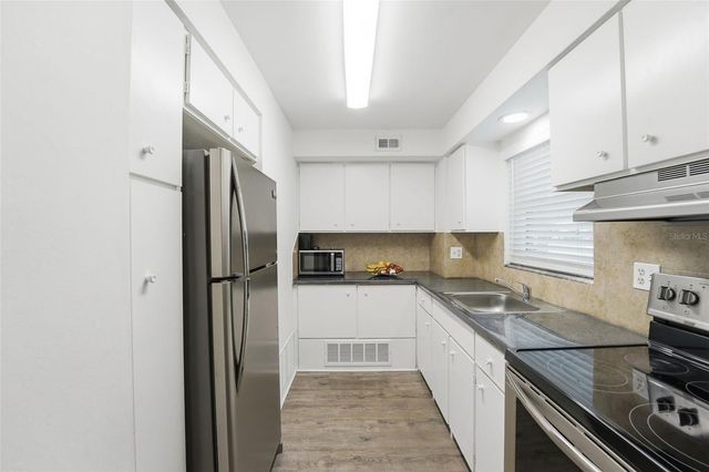 3900 ROXANE BOULEVARD 10A, Sarasota, FL 34235