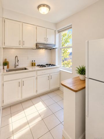 2062 60th Street, Brooklyn, NY 11204