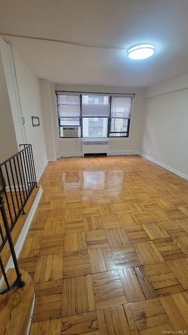 98-34 63rd Drive 2D, Rego Park, NY 11374