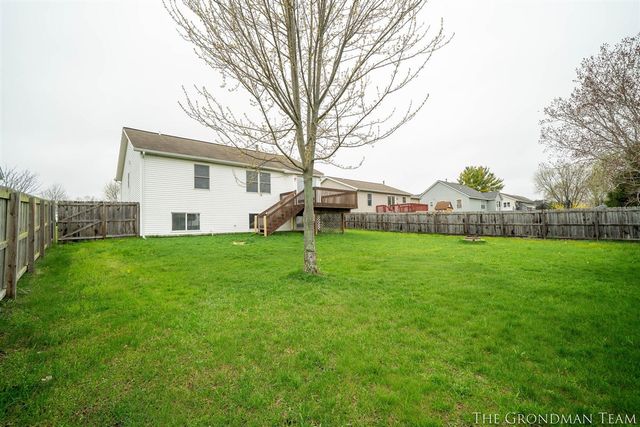 3076 Daybreak Lane, Holland, MI 49424