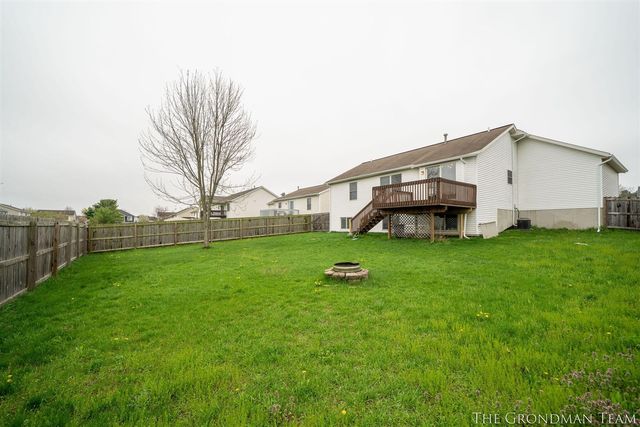 3076 Daybreak Lane, Holland, MI 49424