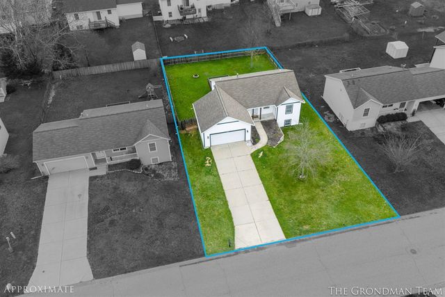 3076 Daybreak Lane, Holland, MI 49424