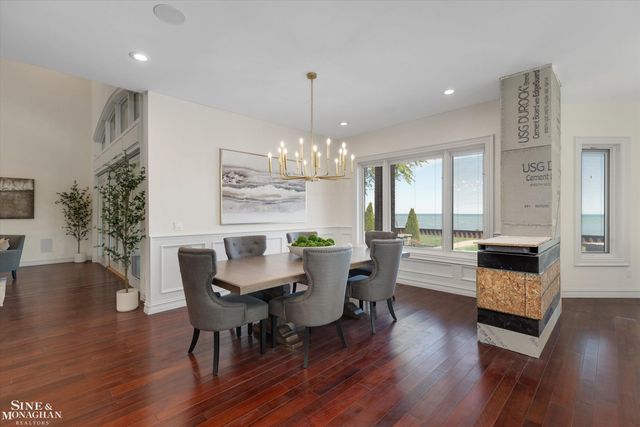 28908 Jefferson Avenue, Saint Clair Shores, MI 48081