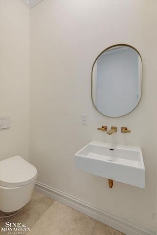 28908 Jefferson Avenue, Saint Clair Shores, MI 48081