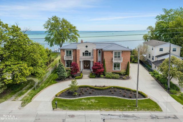 28908 Jefferson Avenue, Saint Clair Shores, MI 48081
