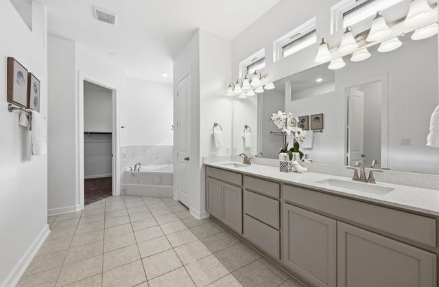 498 Gamble DR, Buda, TX 78610