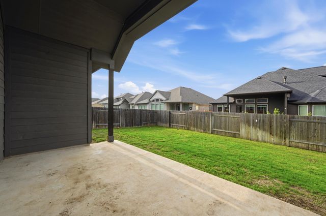 498 Gamble DR, Buda, TX 78610