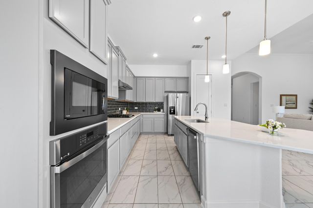 498 Gamble DR, Buda, TX 78610