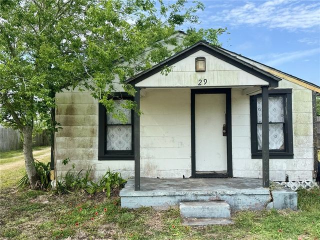 529 W Nelson Ave, Aransas Pass, TX 78336
