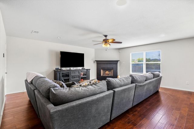 8745 Golden Sunset Trail, Fort Worth, TX 76244