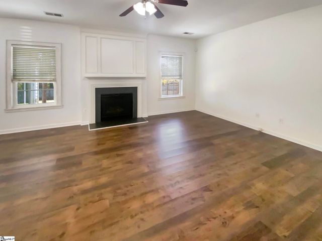 139 Castleton Circle, Boiling Springs, SC 29316