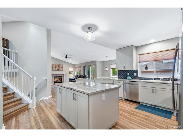 812 Brookside Dr, Longmont, CO 80504