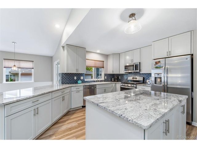 812 Brookside Dr, Longmont, CO 80504