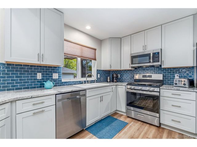 812 Brookside Dr, Longmont, CO 80504