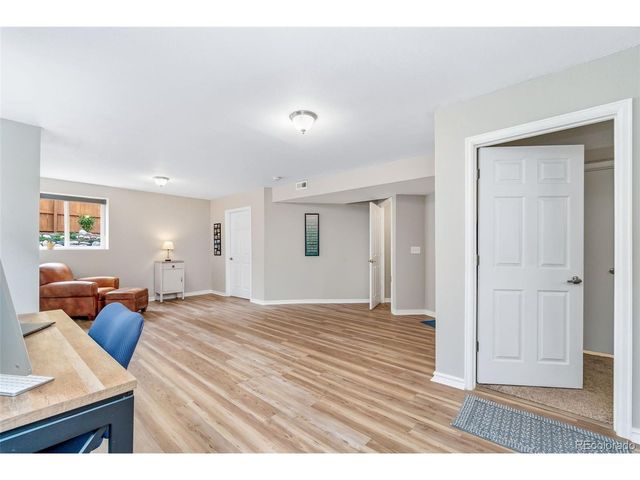 812 Brookside Dr, Longmont, CO 80504
