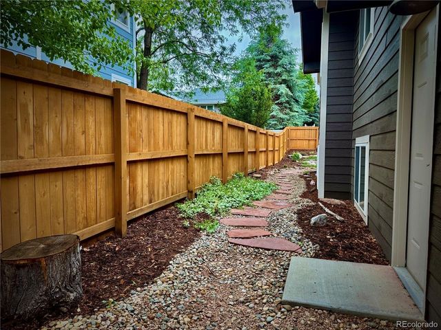 812 Brookside Dr, Longmont, CO 80504