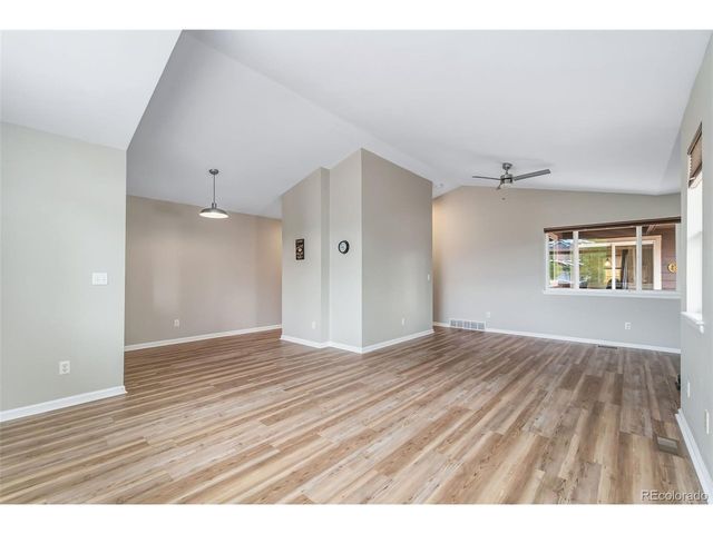812 Brookside Dr, Longmont, CO 80504