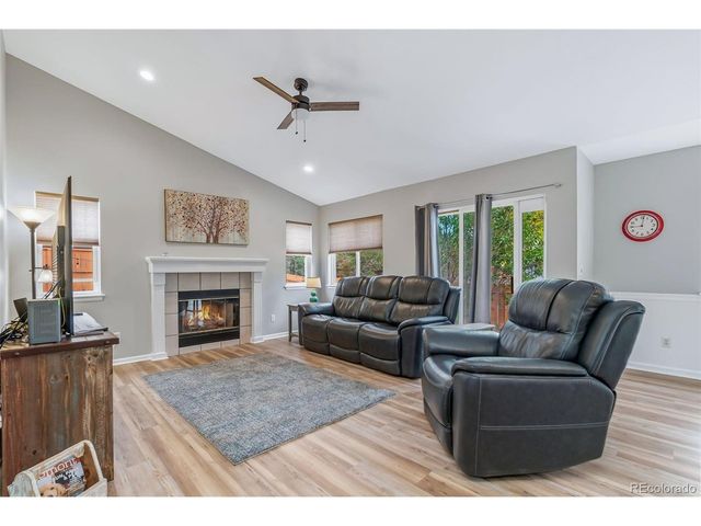 812 Brookside Dr, Longmont, CO 80504