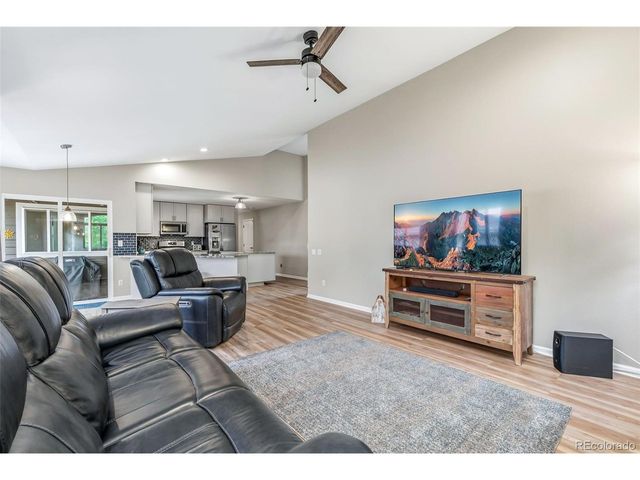 812 Brookside Dr, Longmont, CO 80504