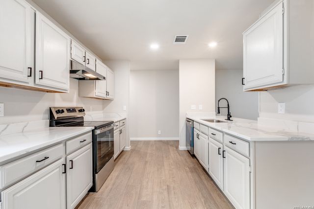 6107 John Chapman, San Antonio, TX 78240