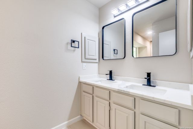 6107 John Chapman, San Antonio, TX 78240