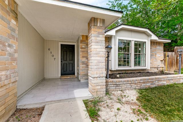 6107 John Chapman, San Antonio, TX 78240