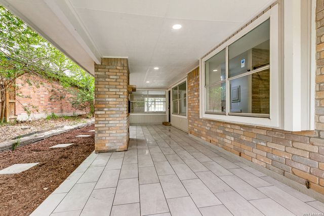 6107 John Chapman, San Antonio, TX 78240