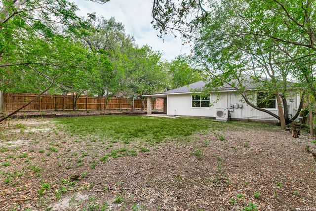 6107 John Chapman, San Antonio, TX 78240