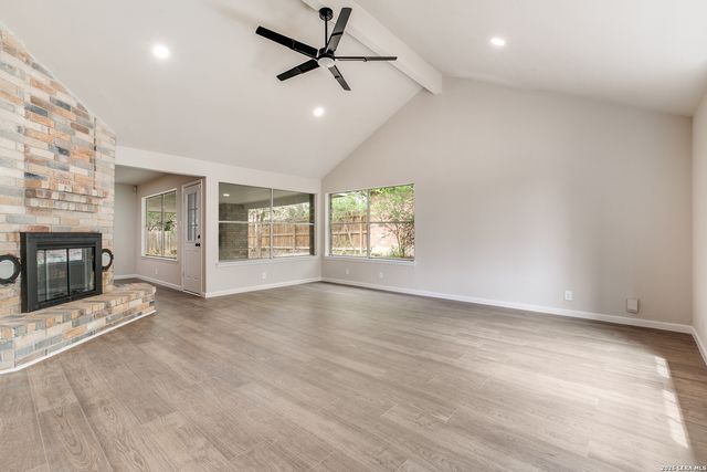 6107 John Chapman, San Antonio, TX 78240