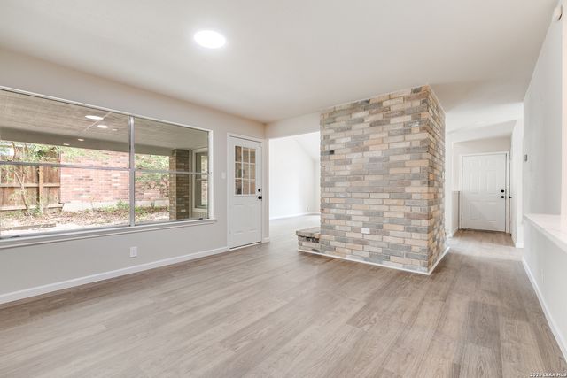6107 John Chapman, San Antonio, TX 78240