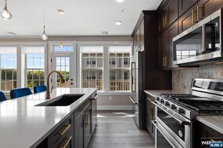 81 Arnold Drive, Wood Ridge, NJ 07075