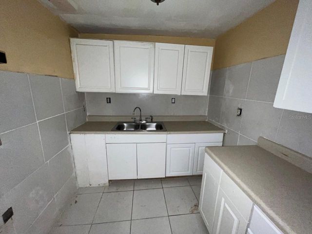 1648 MESSINA AVENUE, Orlando, FL 32811
