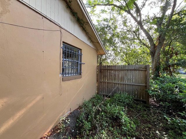 1648 MESSINA AVENUE, Orlando, FL 32811