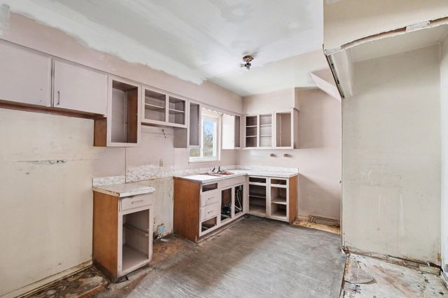 2033 Seymour Avenue, Flint, MI 48503