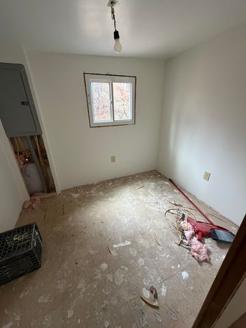 10 Lancer Lane, Alton, NH 03809
