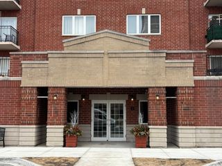 3303 Grove Avenue 310, Berwyn, IL 60402